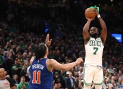 凯尔特人绝杀时刻，刷新队史纪录点燃赛场，爵士迎来胜利！的简单介绍